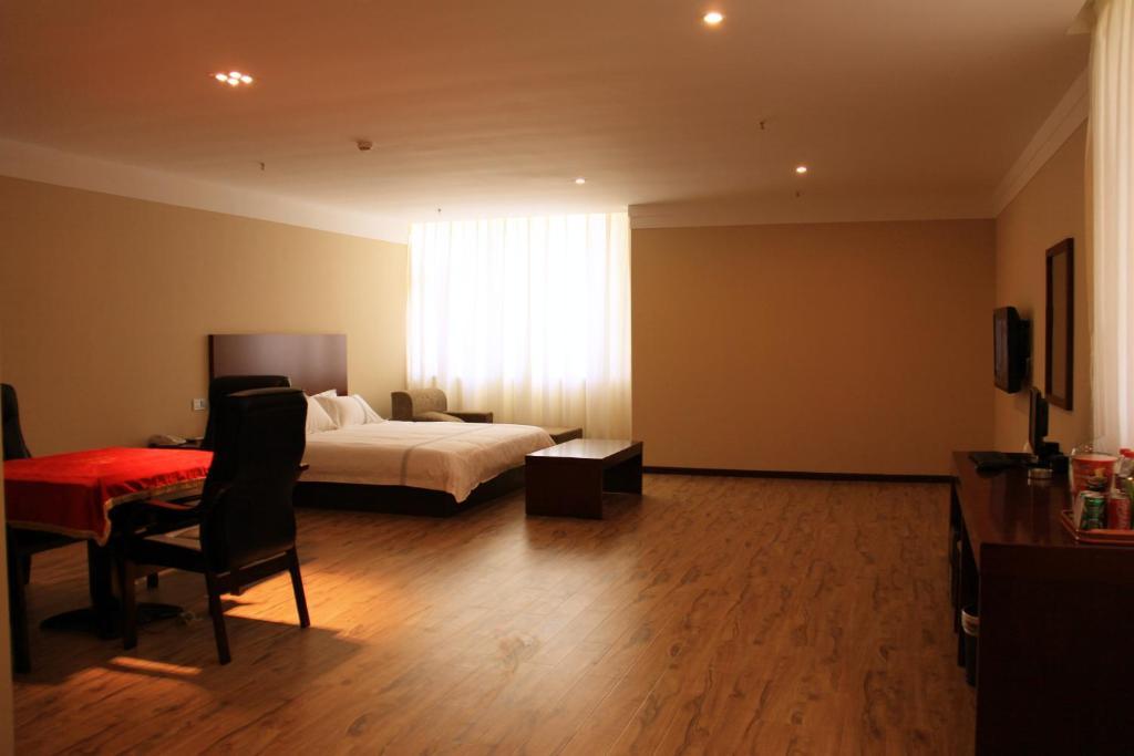 Zhou Wang Cheng Hotel Luoyang  Oda fotoğraf